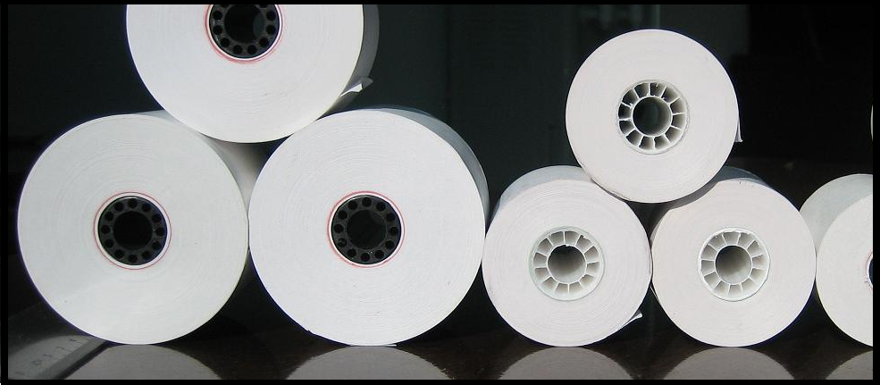 Character from the The Crysis 2 shooting a machine gun